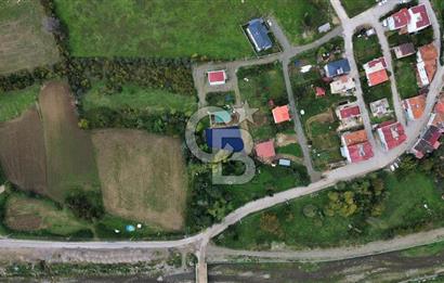 YAKAKENT'TE SATILIK İMARLI VİLLA ARSASI