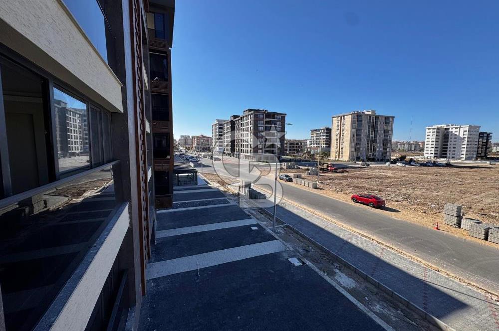 ÇANAKKALE ESENLER'DE SATILIK EŞSİZ LÜX DAİRE-GELECEK VAAT EDEN MİLLET BAHÇESİ PROJESİ MANZARALI