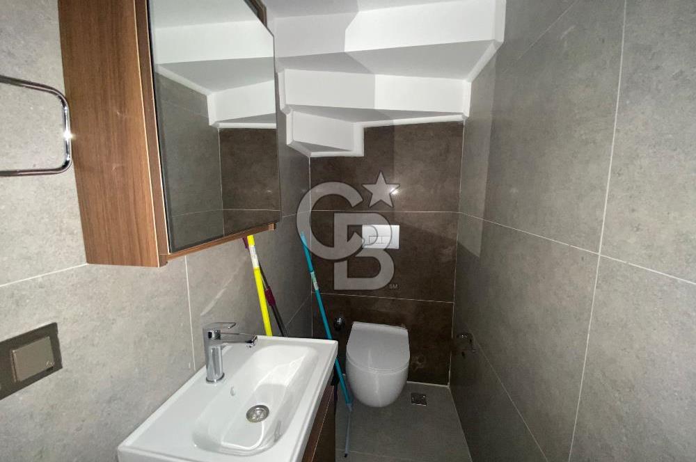 Meva sitesi satılık 2+1 bahçe dubleksi 