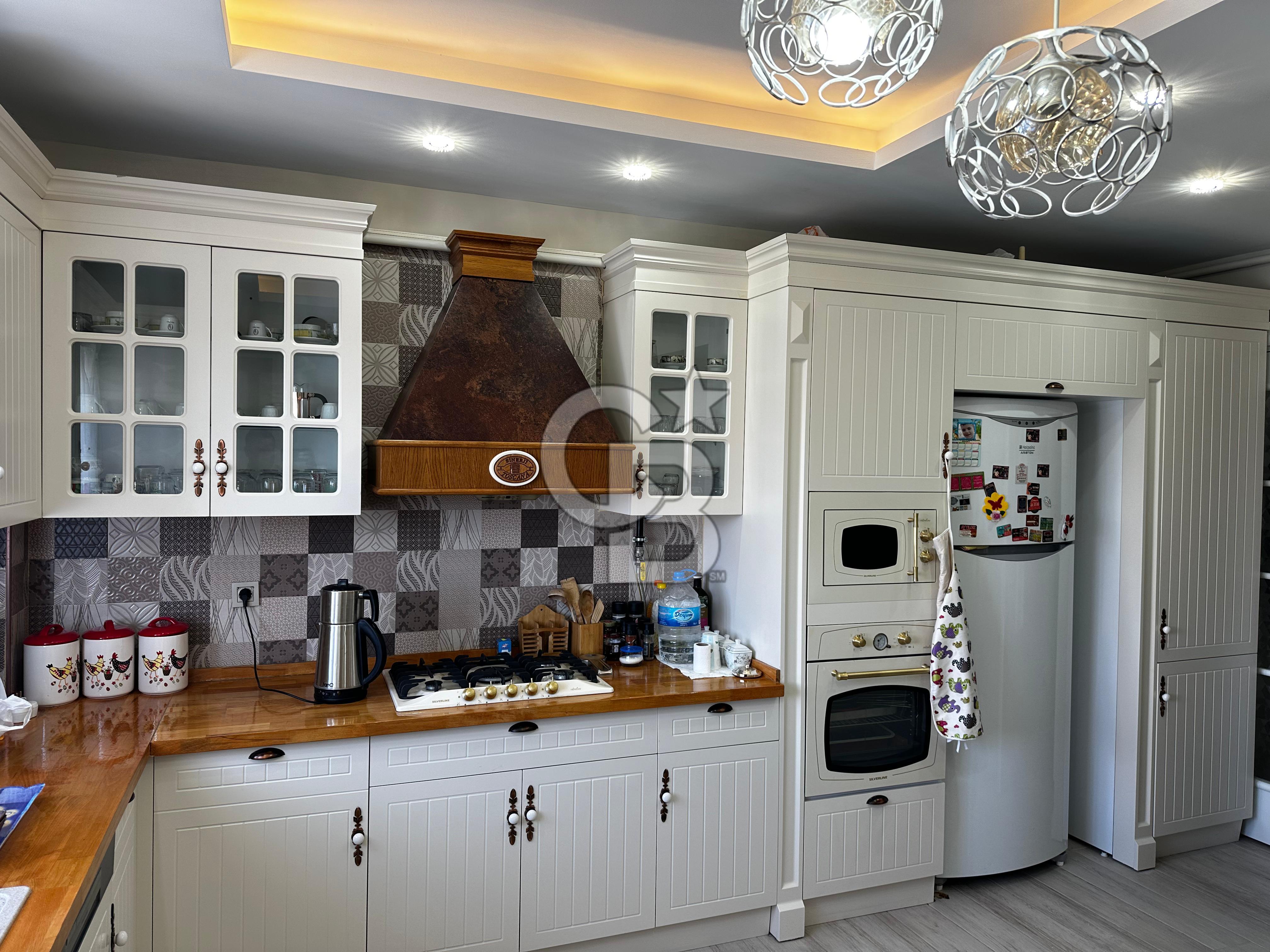 COLDWELL BANKER SAFİRDEN GÜNGÖR de SATILIK PREMIUM DAİRE