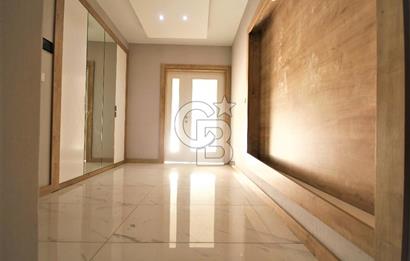EDREMİT'İN EN PRESTİJLİ SİTESİNDE 4+1 BAHÇE KATI LÜKS DAİRE