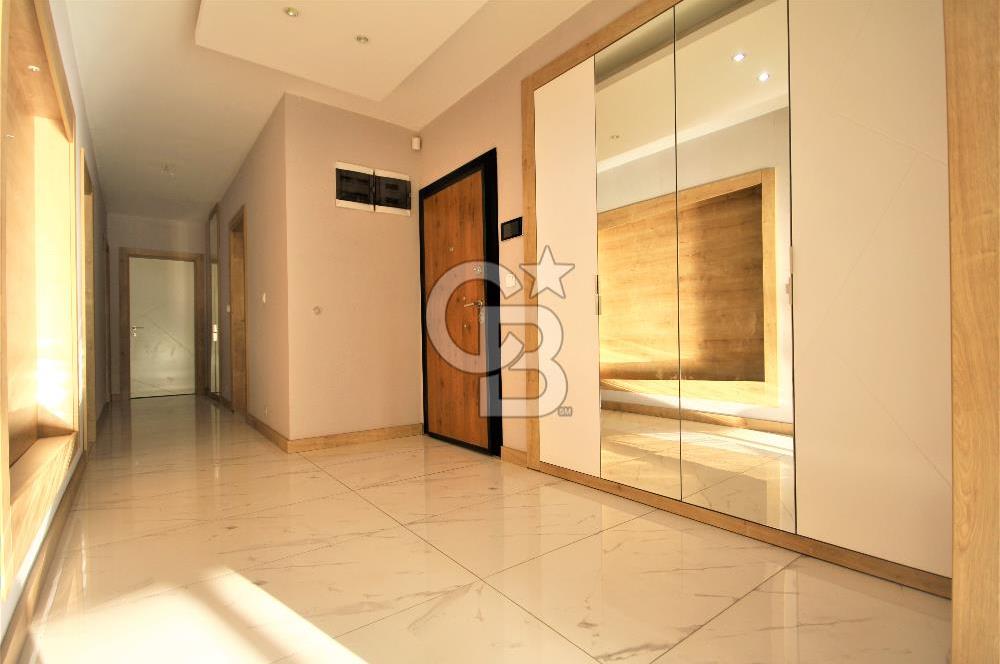 EDREMİT'İN EN PRESTİJLİ SİTESİNDE 4+1 BAHÇE KATI LÜKS DAİRE