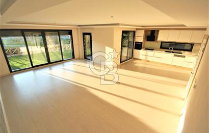EDREMİT'İN EN PRESTİJLİ SİTESİNDE 4+1 BAHÇE KATI LÜKS DAİRE