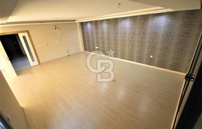 EDREMİT'İN EN PRESTİJLİ SİTESİNDE 4+1 BAHÇE KATI LÜKS DAİRE