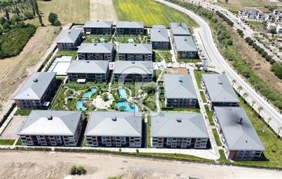 EDREMİT'İN EN PRESTİJLİ SİTESİNDE 4+1 BAHÇE KATI LÜKS DAİRE