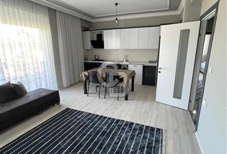 Küçükköy'de Havuzlu Sitede Satılık Bahçeli Daire