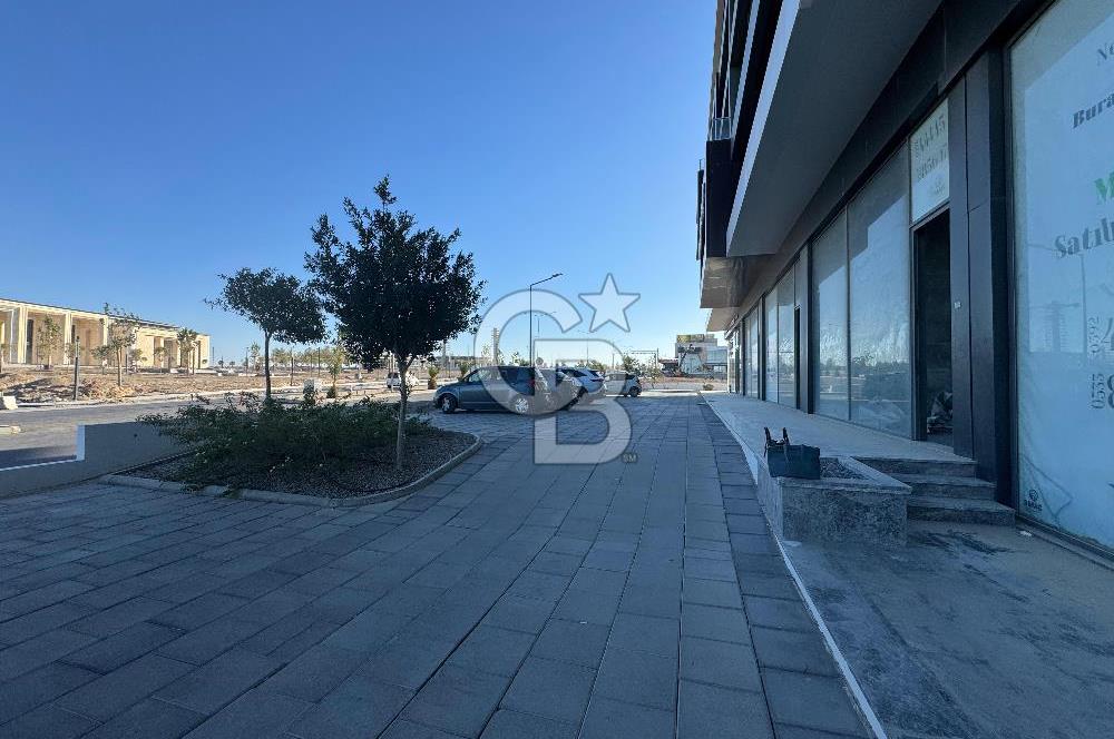 OMAĞ INTENSE NICOSIA PROJESİNDE SATILIK 400 m2 Dükkan 