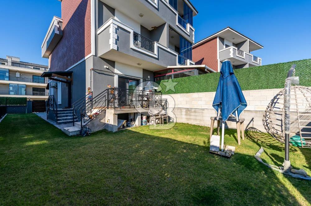 Çeşme'de Denize Sıfır Yatırımlık Kaçırılmıyacak Fırsat Villa