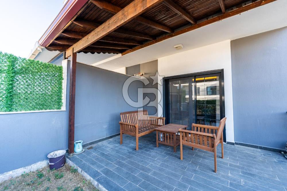 Çeşme'de Denize Sıfır Yatırımlık Kaçırılmıyacak Fırsat Villa