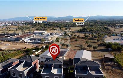 Çeşme'de Denize Sıfır Yatırımlık Kaçırılmıyacak Fırsat Villa