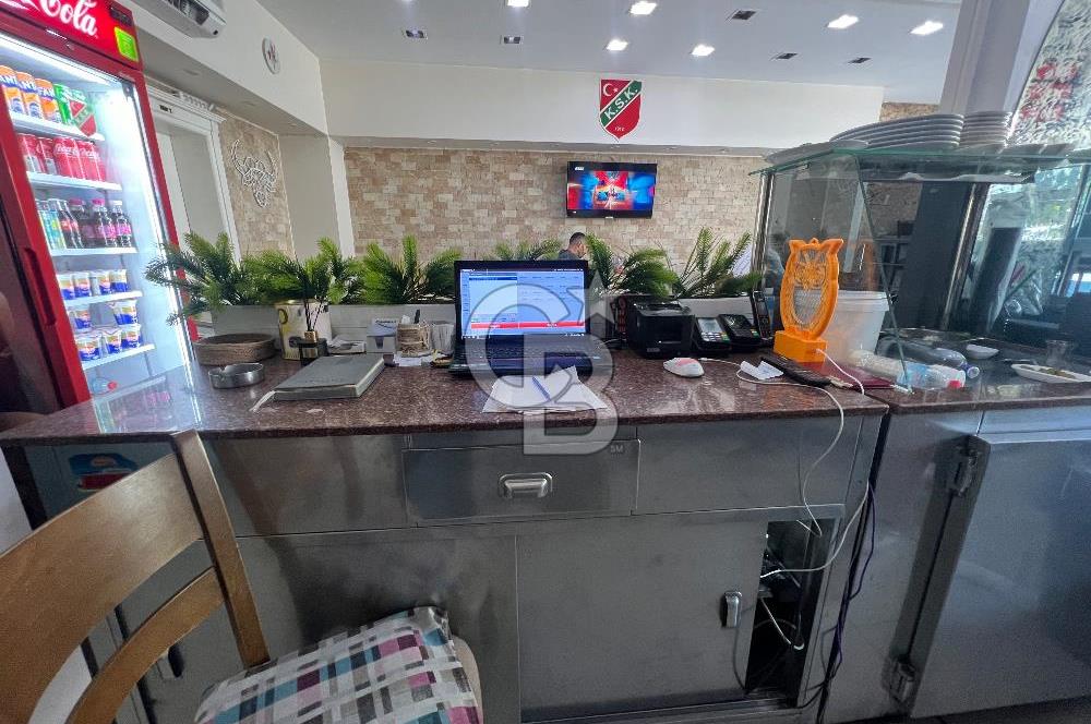 Karşıyaka’da Anadolu Caddesi üzeri 140m2 Devirli Dönerci