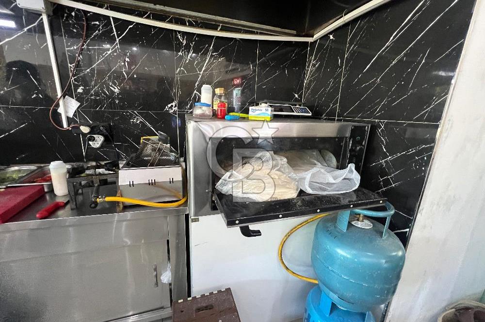 Karşıyaka’da Anadolu Caddesi üzeri 140m2 Devirli Dönerci