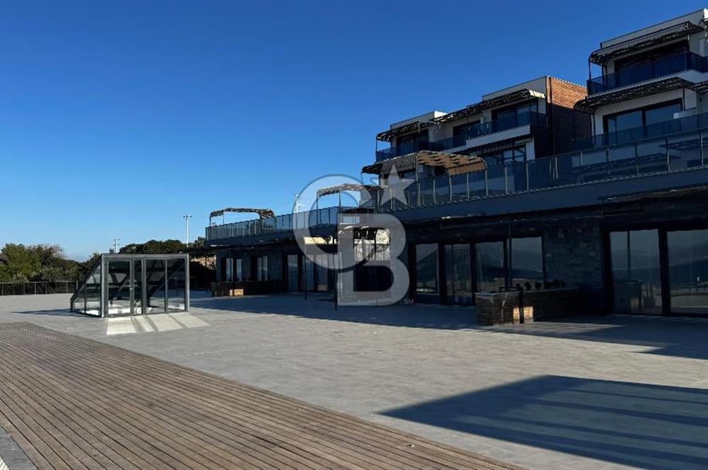Çeşme Ayasaranda 'da Deniz Manzaralı Eşyalı Daire