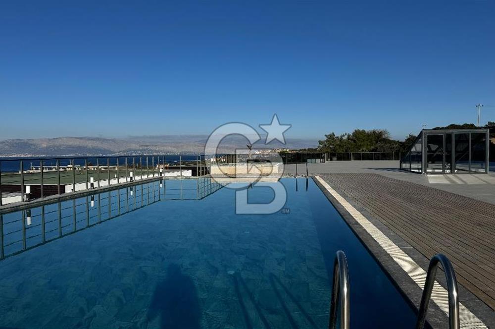 Çeşme Ayasaranda 'da Deniz Manzaralı Eşyalı Daire