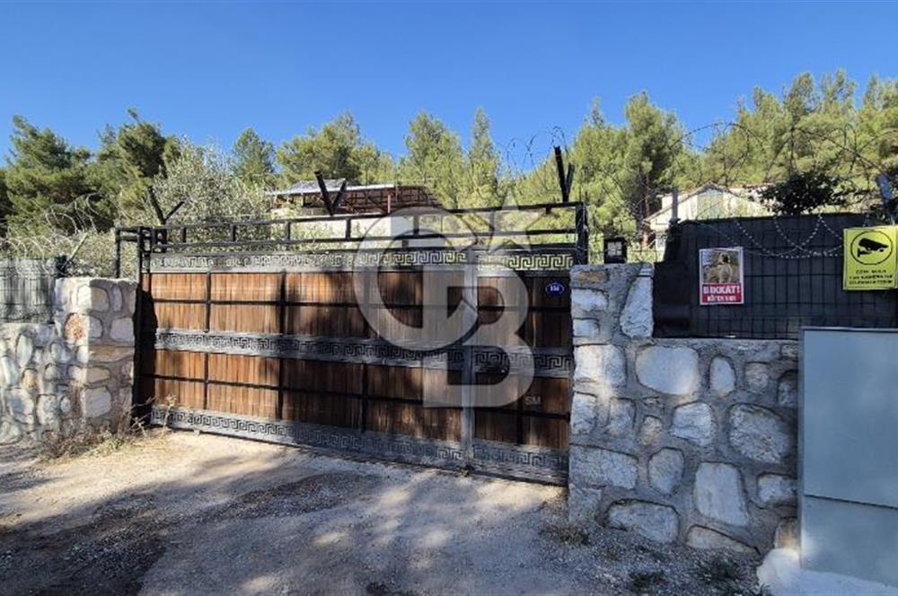 Buca Belenbaşın’da 7+1 Satılık Havuzlu Müstakil Villa