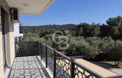 Buca Belenbaşın’da 7+1 Satılık Havuzlu Müstakil Villa