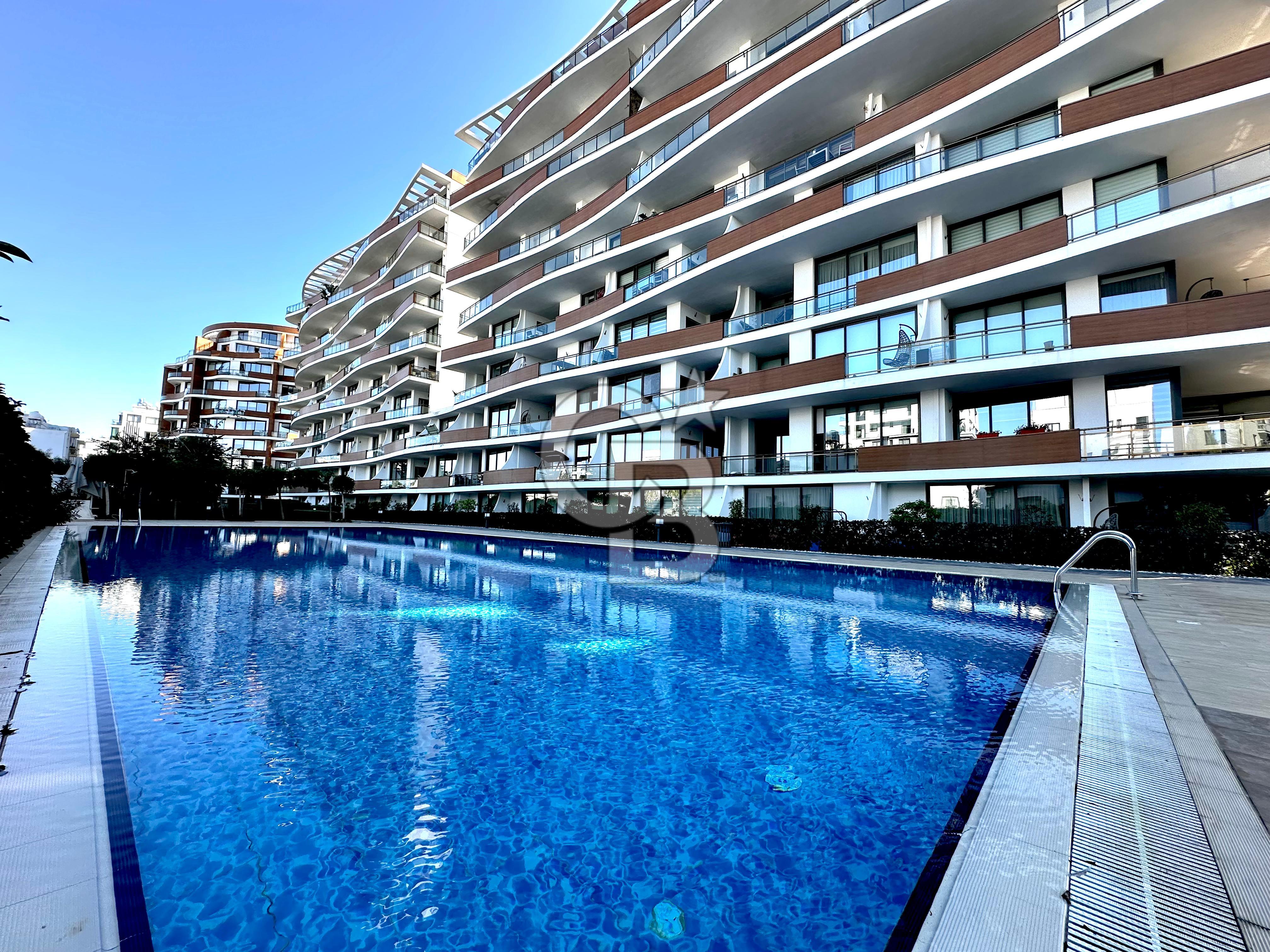 Girne Akacan Elegance Sitesinde Satılık Full Lüks Eşyalı 2+1 Daire