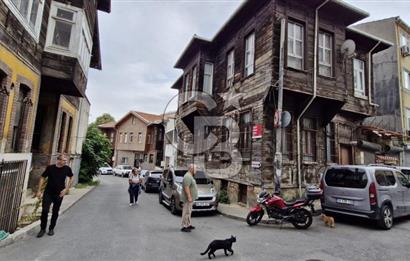 KadirHas Üni. Ark. 2 Katlı Ev 2 Dükkan 2.grup Tarihi Eser Yapı
