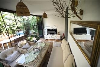 Menderes Barbaros Mah. 4+1 250 m2 Tribleks Satılık Villa