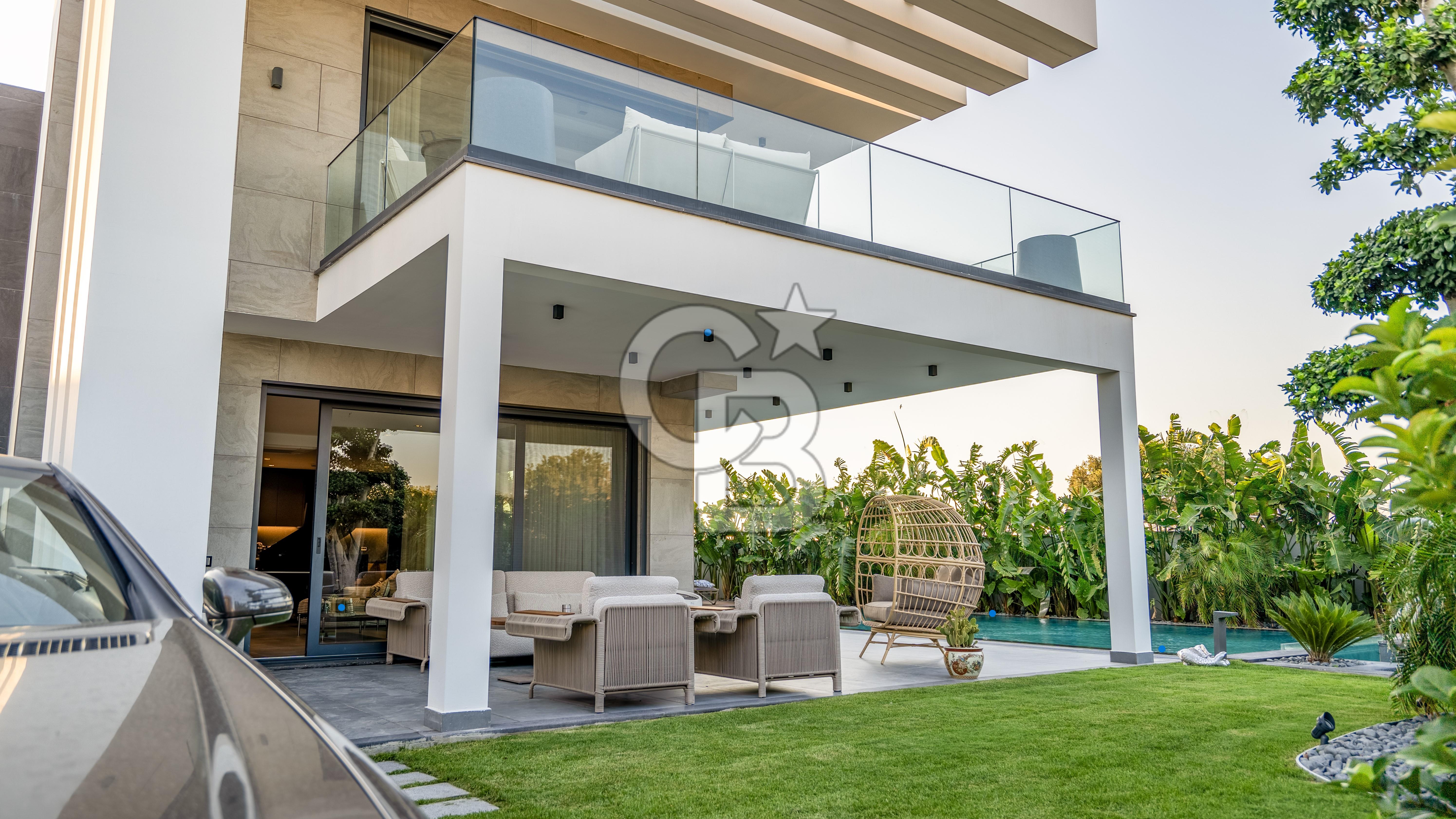 Çeşme Alaçatı Satılık Havuzlu Villa