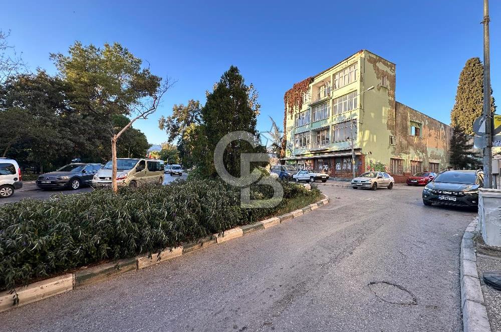 FIRSAT SATILIK DÜKKAN BORNOVA 105 M2 NET