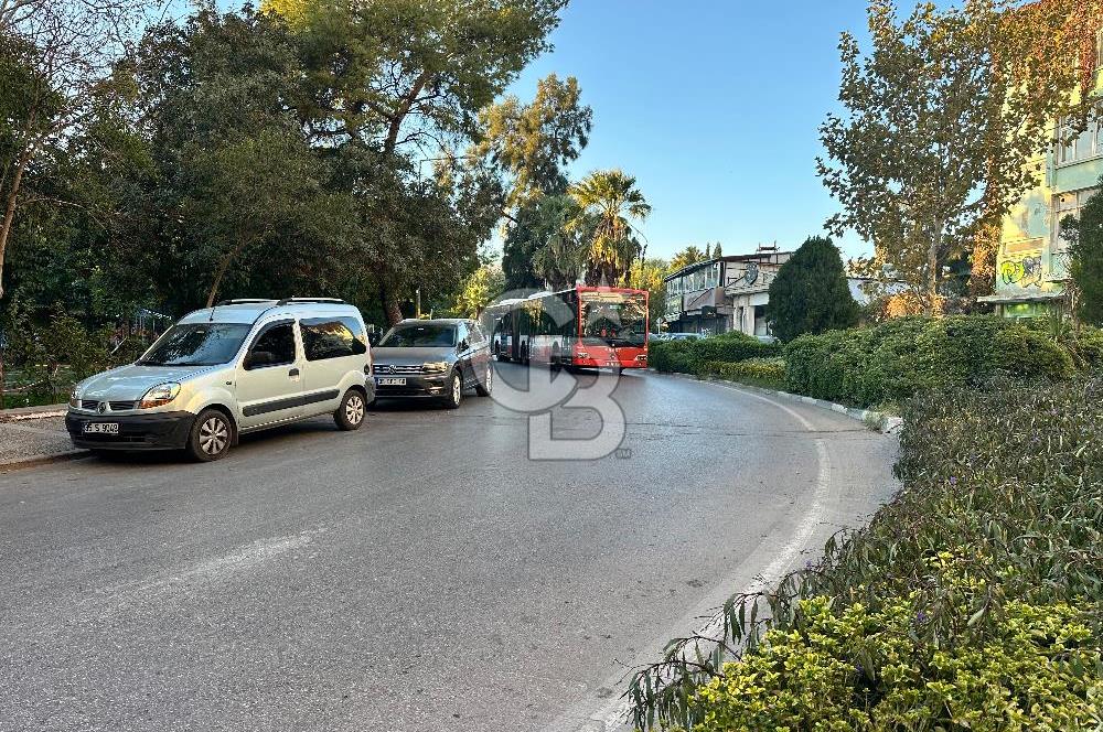 FIRSAT SATILIK DÜKKAN BORNOVA 105 M2 NET