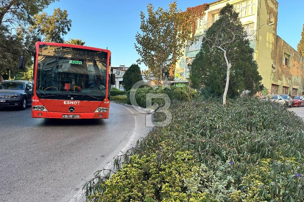 FIRSAT SATILIK DÜKKAN BORNOVA 105 M2 NET