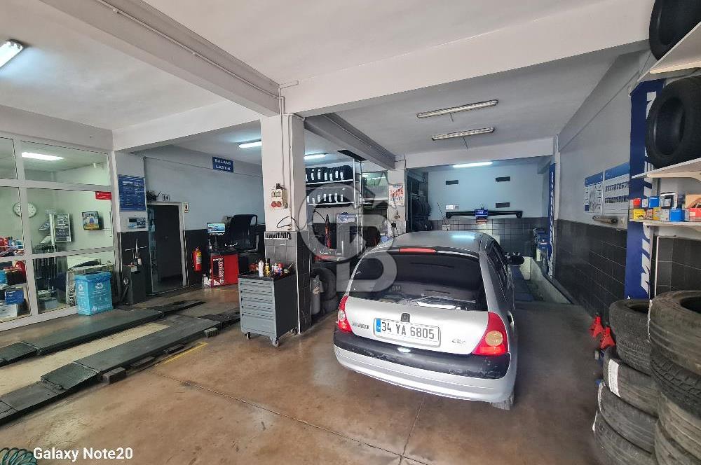 Ümraniye Adem Yavuz Cad. Üzerinde Kiralık İki Kat Müstakil Bina