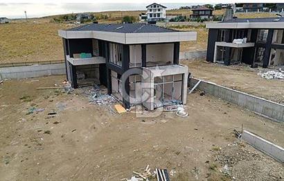 Gölbaşı Hacılar'da 450m2 Villa
