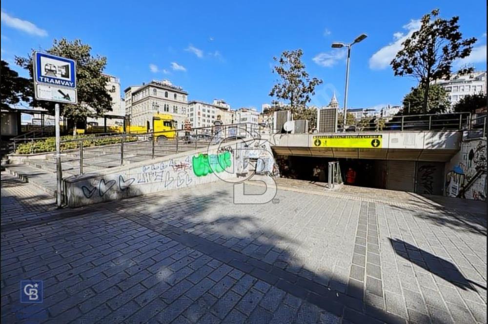 KEMANKEŞ'DE KARAKÖY PASAJ'INDA 40M2 OFİS&DEPO