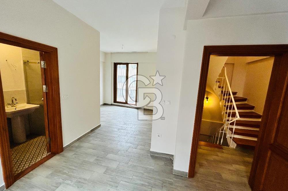 Fatih Ayvansaray Satılık 210m2 Komple Bina 6 Katlı