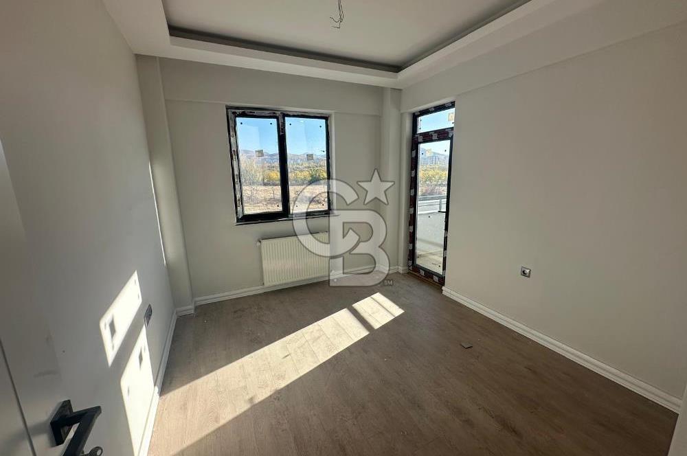 COLDWELL BANKER SAFİR'den YÜZAKI BUL. SATILIK 4+1 SIFIR DAİRE