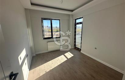 COLDWELL BANKER SAFİR'den YÜZAKI BUL. SATILIK 4+1 SIFIR DAİRE