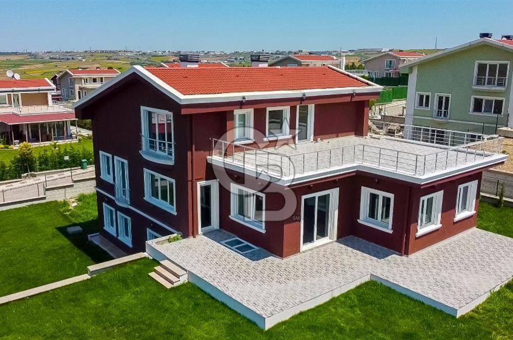 Büyükçekmece Karaağaç Doğa Evleri Satılık 6+2 Villa