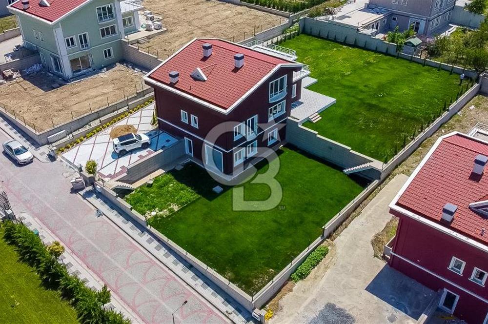 Büyükçekmece Karaağaç Doğa Evleri Satılık 6+2 Villa