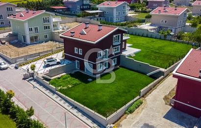 Büyükçekmece Karaağaç Doğa Evleri Satılık 6+2 Villa
