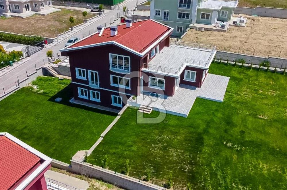 Büyükçekmece Karaağaç Doğa Evleri Satılık 6+2 Villa