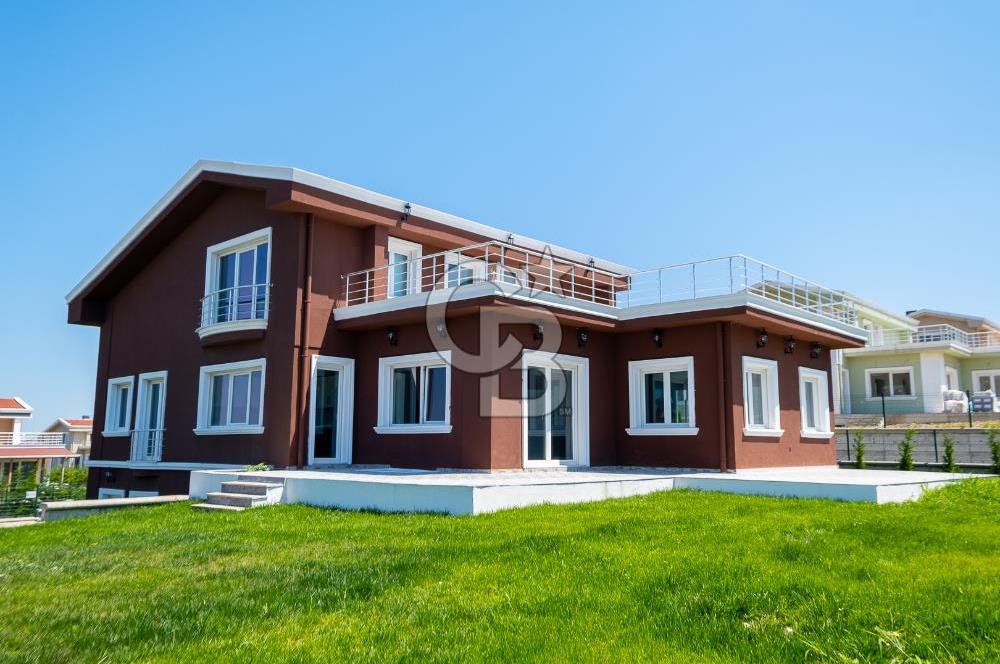 Büyükçekmece Karaağaç Doğa Evleri Satılık 6+2 Villa