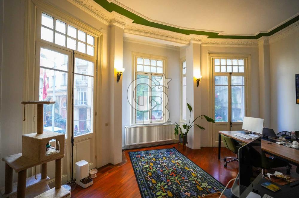 CB START*DAN BEYOĞLUN'DA 1912 YAPIMI ESKİ ESER 3+1 SATILIK DAİRE