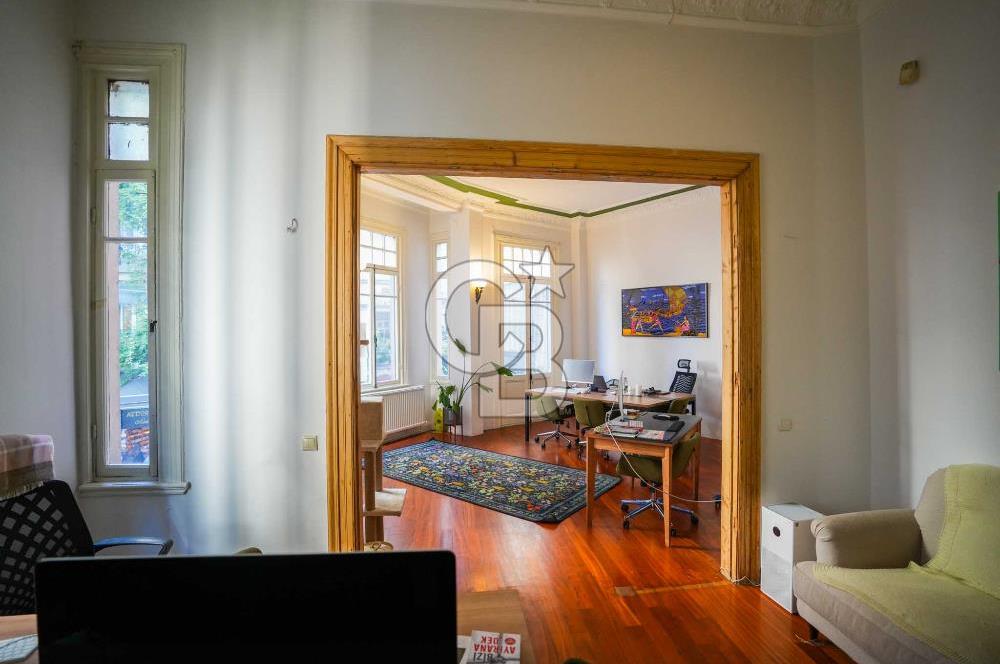 CB START*DAN BEYOĞLUN'DA 1912 YAPIMI ESKİ ESER 3+1 SATILIK DAİRE