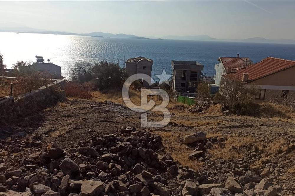 Dikili Çandarlı'da Panoramik Deniz Manzaralı Villa Arsası