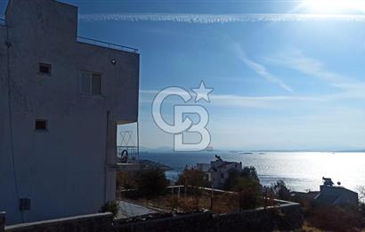 Dikili Çandarlı'da Panoramik Deniz Manzaralı Villa Arsası