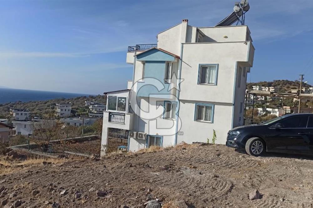 Dikili Çandarlı'da Panoramik Deniz Manzaralı Villa Arsası