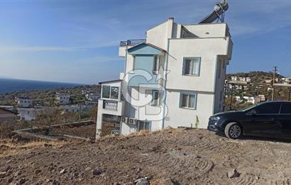 Dikili Çandarlı'da Panoramik Deniz Manzaralı Villa Arsası