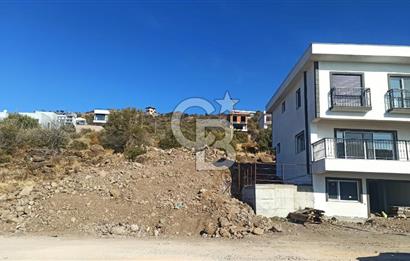 Dikili Çandarlı'da Panoramik Deniz Manzaralı Villa Arsası