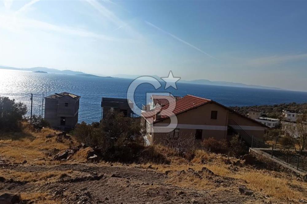 Dikili Çandarlı'da Panoramik Deniz Manzaralı Villa Arsası