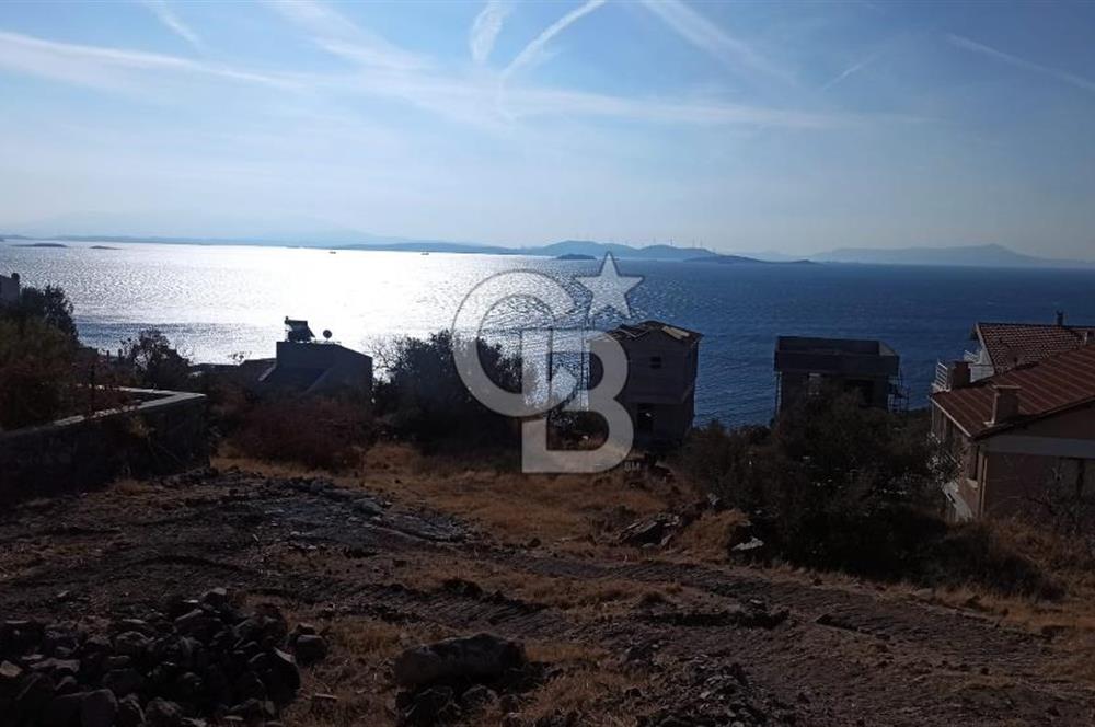 Dikili Çandarlı'da Panoramik Deniz Manzaralı Villa Arsası