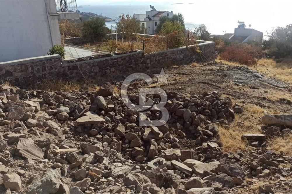 Dikili Çandarlı'da Panoramik Deniz Manzaralı Villa Arsası