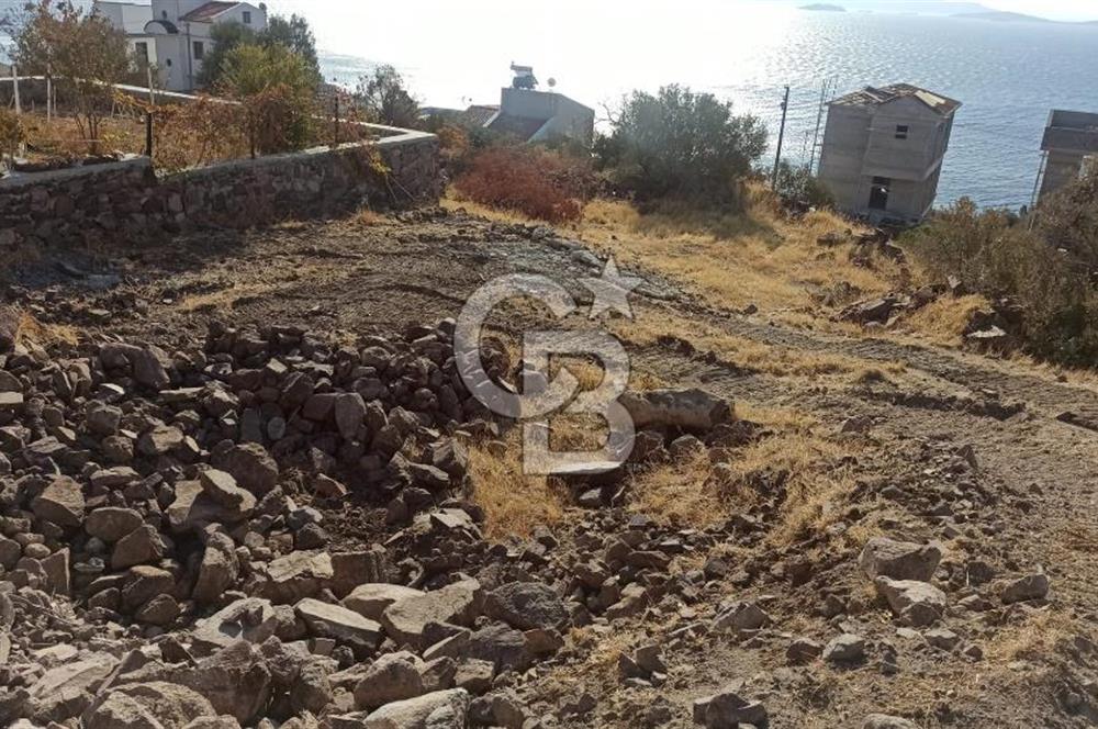 Dikili Çandarlı'da Panoramik Deniz Manzaralı Villa Arsası