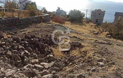 Dikili Çandarlı'da Panoramik Deniz Manzaralı Villa Arsası